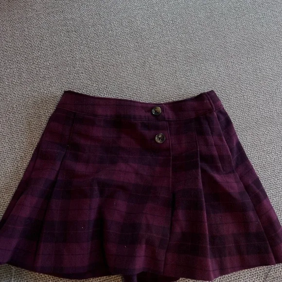 H&M Pleated Skirt - Picture 2 of 5